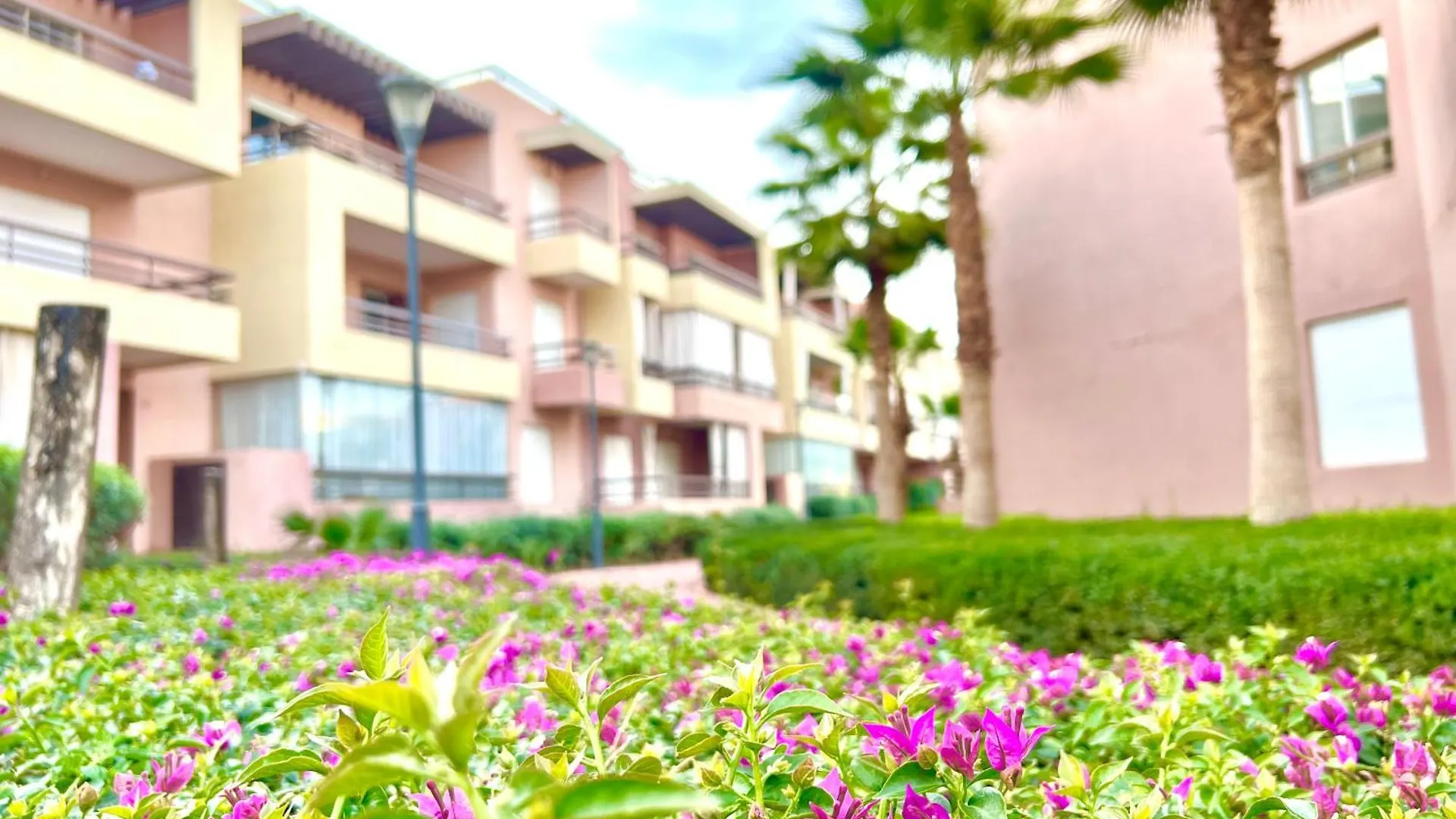 Riad Garden -Charmant Apart Pool View マラケシュ アパート