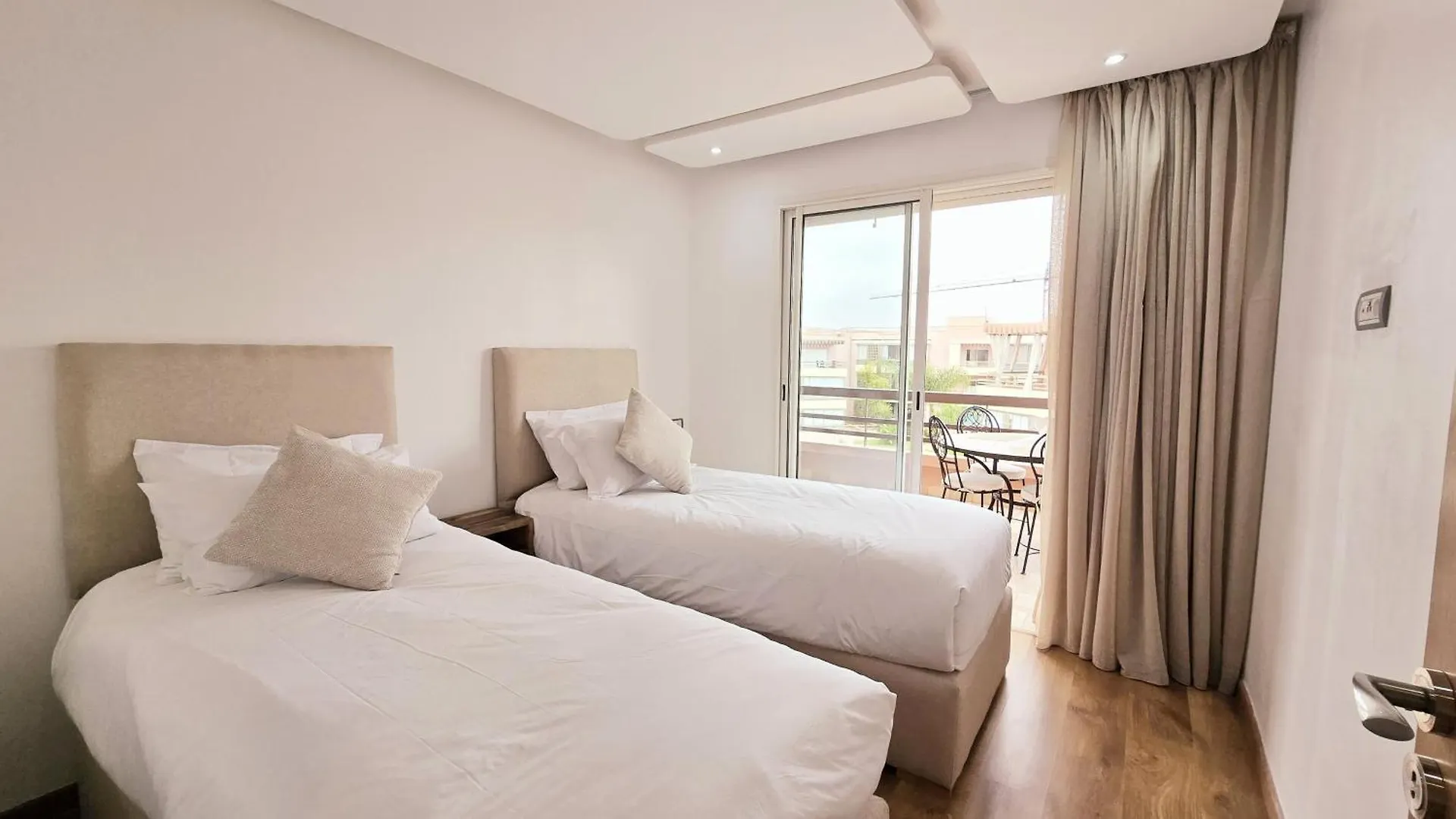 アパート Riad Garden -Charmant Apart Pool View マラケシュ